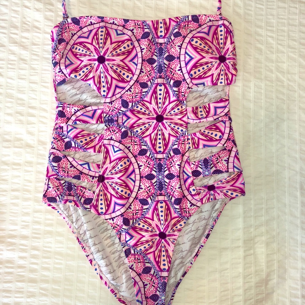 Marilyn Monroe Suit with cutouts L